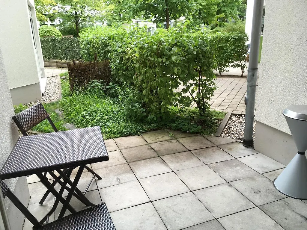 Apartment Ferienwohnung Kn Kahtan Boarding House München
