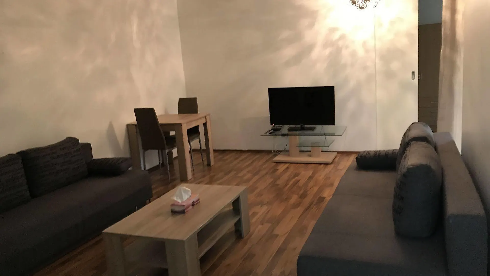 Apartment Ferienwohnung Kn Kahtan Boarding House München