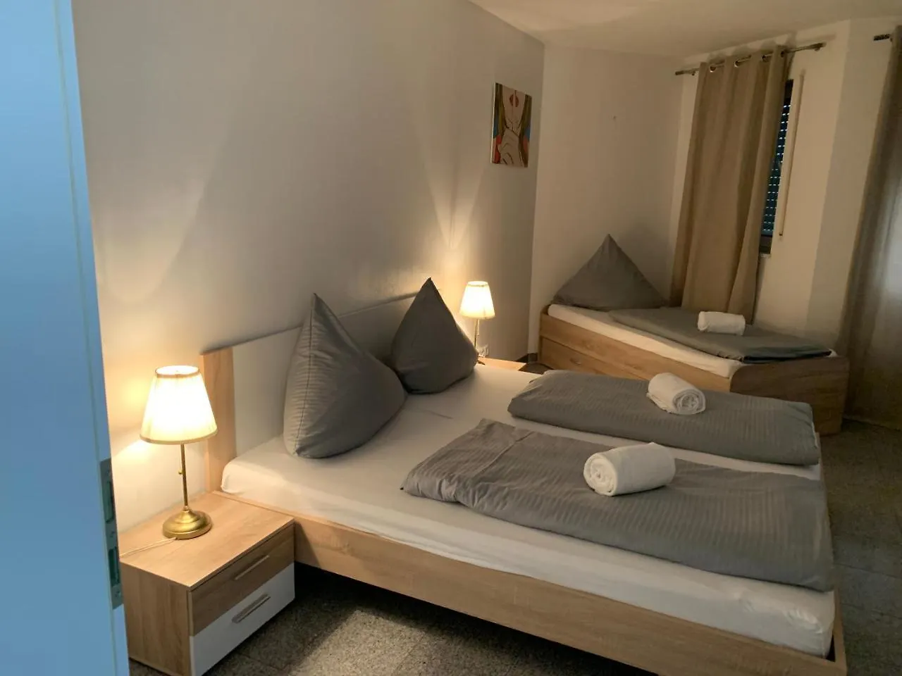 Kontakte von Kn Kahtan Boarding House