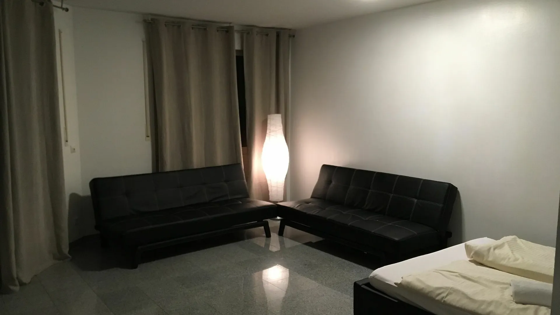 Ferienwohnung Kn Kahtan Boarding House München