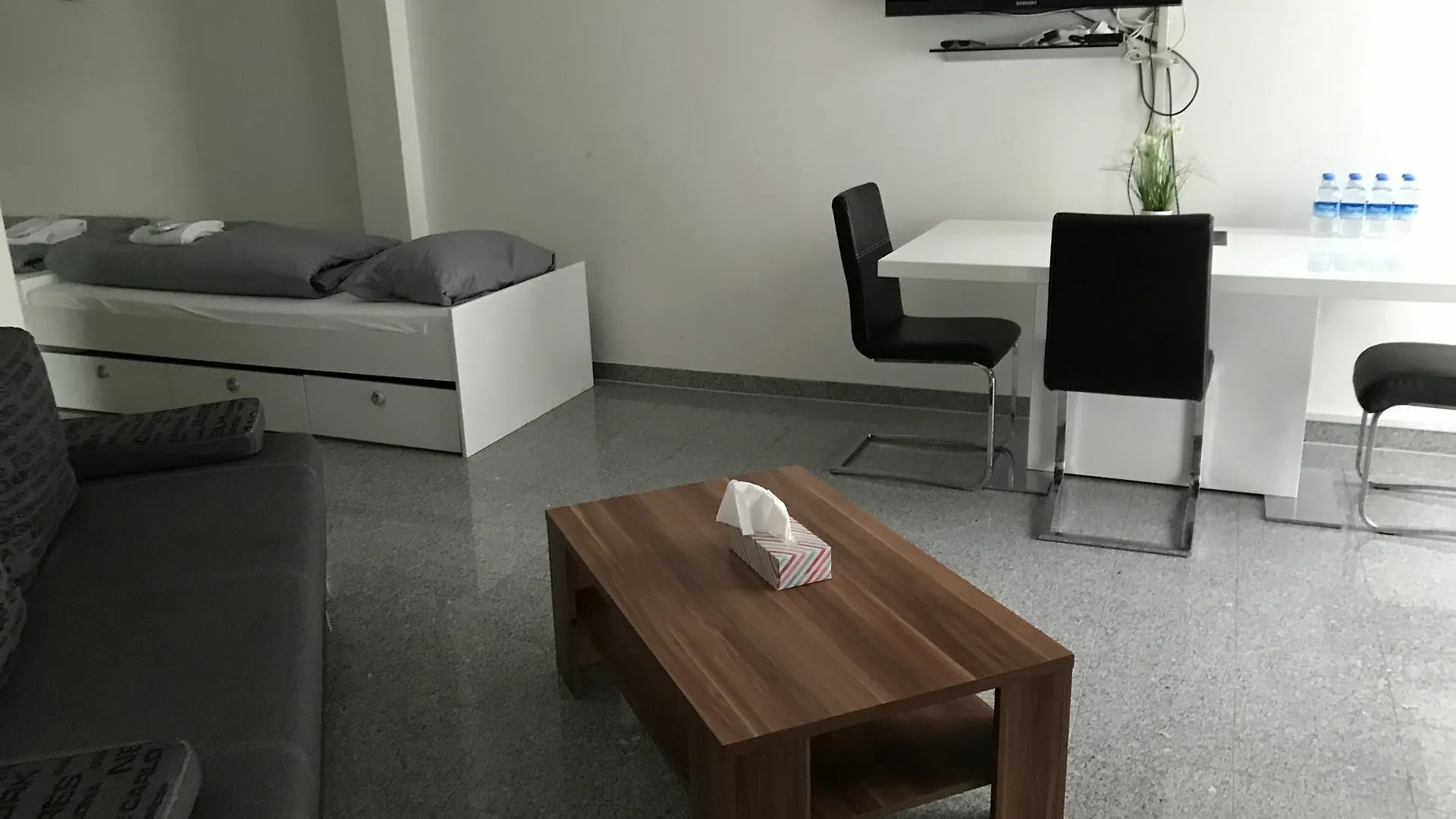 Ferienwohnung Kn Kahtan Boarding House München 0*,